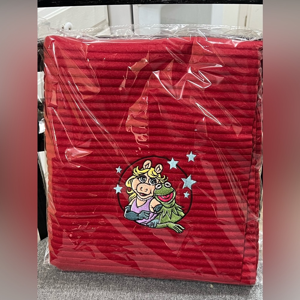Disney Muppets Kermit The Frog And Miss Piggy Fleece Throw Blanket 60”X 50”. NEW